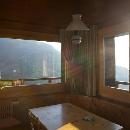 Chalet Crettamour, Chalet *